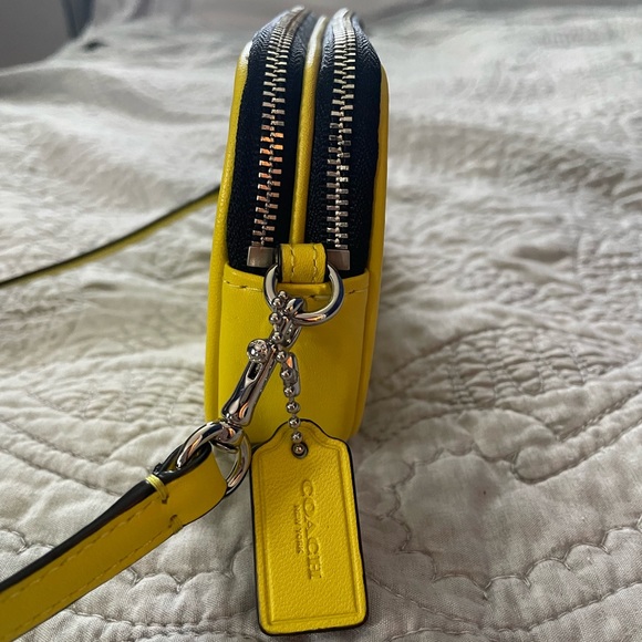 Coach x Peanuts Woodstock Crossbody - Picture 7 of 12